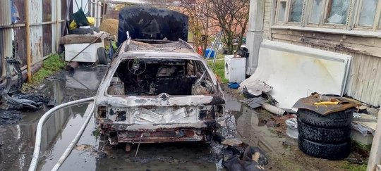 🚙 Горящий автомобиль потушили огнеборцы #Мособлпожспас n n🔥 Вчера работники 273-й пожарно-спасательной части выезжали на ликвидацию возгорания