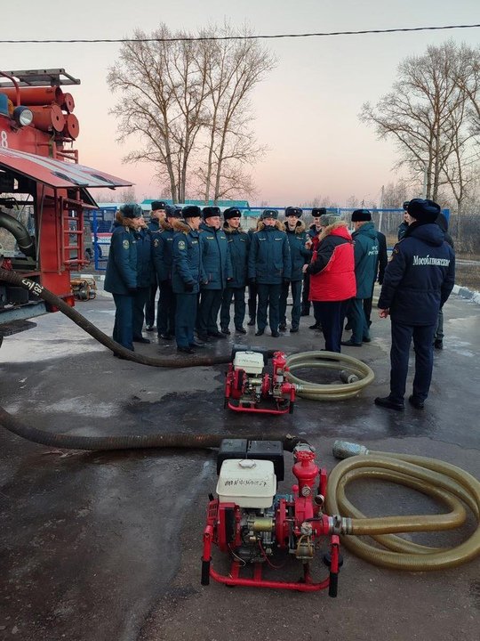 🤝👨🏻‍🚒Поделились опытом n n➡ Что может быть познавательнее для будущих пожарных, чем боевой опыт действующих огнеборцев? Вчера в подмосковной Шатуре состоялась встреча работников #Мособлпожспас с курсантами Академии государственной противопожарной службы МЧС России